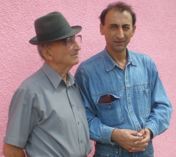 Отац и син, Михаило и Александар Лукић, Мишљеновац, 2007 (из албума песника)